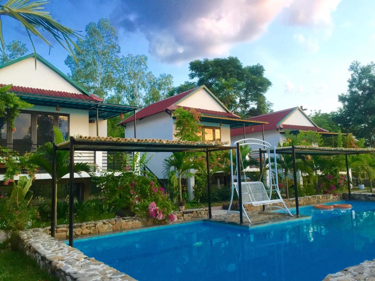 Palafita Bungalow Phong Nha Exterior photo