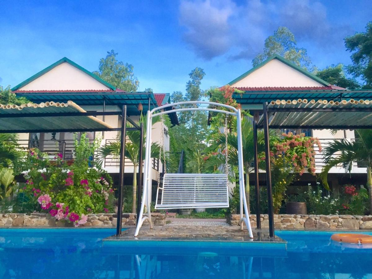 Palafita Bungalow Phong Nha Exterior photo