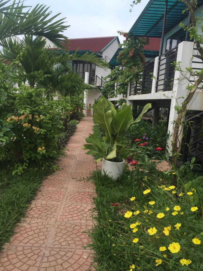 Palafita Bungalow Phong Nha Exterior photo
